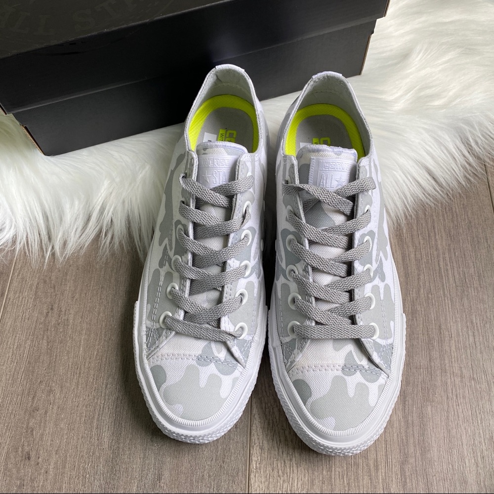 NWT Converse Chuck Taylor All Star - Picture 2 of 9